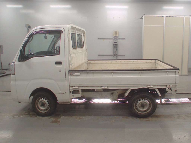 S510P-0185213 - DAIHATSU HIJET TRUCK (White - 2018)