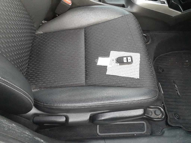 GK5-1001124 - HONDA FIT (White - 2013)