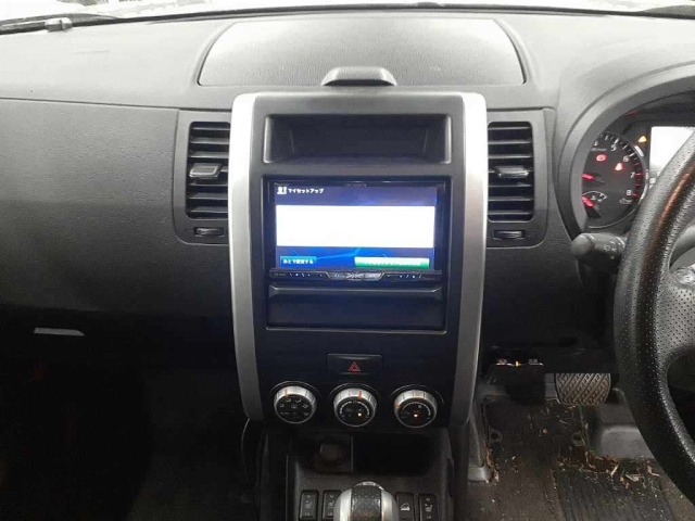 NT31-203000 - NISSAN X-TRAIL (Black - 2010)