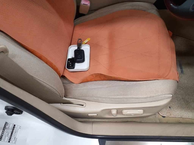 GRS200-0016358 - TOYOTA CROWN (Pearl White - 2008)