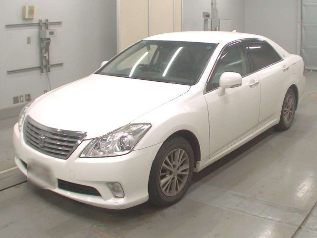 GRS200-0061755 - TOYOTA CROWN (White - 2011)
