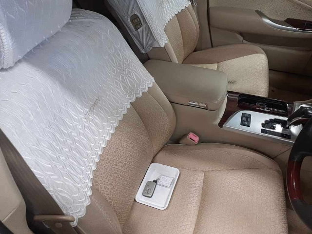 GRS200-0061755 - TOYOTA CROWN (White - 2011)