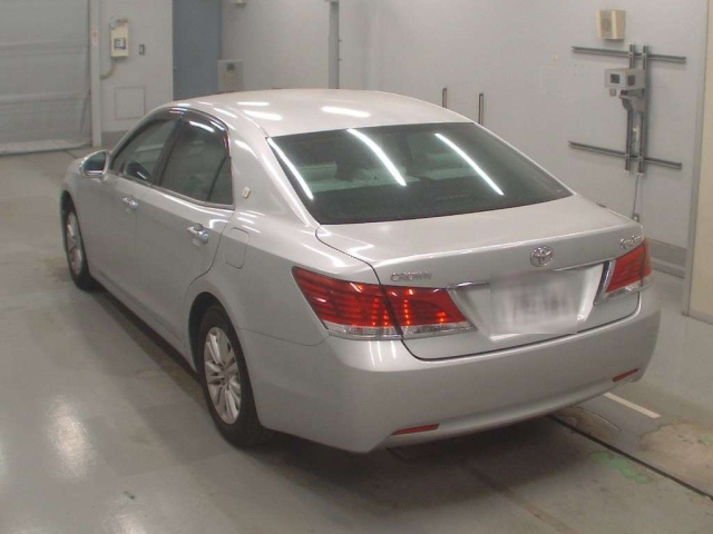 GRS210-6001029 - TOYOTA CROWN (Silver - 2013)
