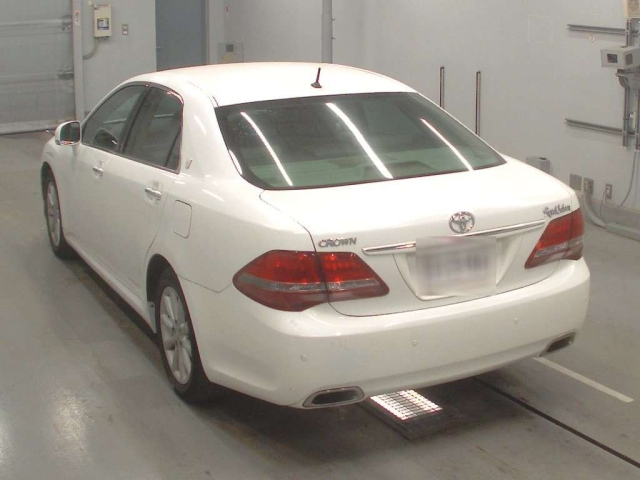 GRS202-0009947 - TOYOTA CROWN (White - 2008)