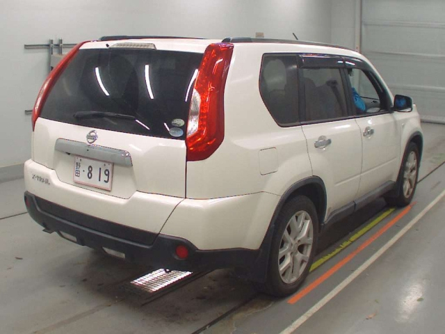 NT31-308147 - NISSAN X-TRAIL (White - 2013)