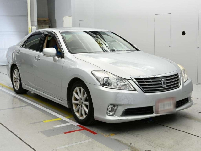 GRS202-1008637 - TOYOTA CROWN (Silver - 2011)