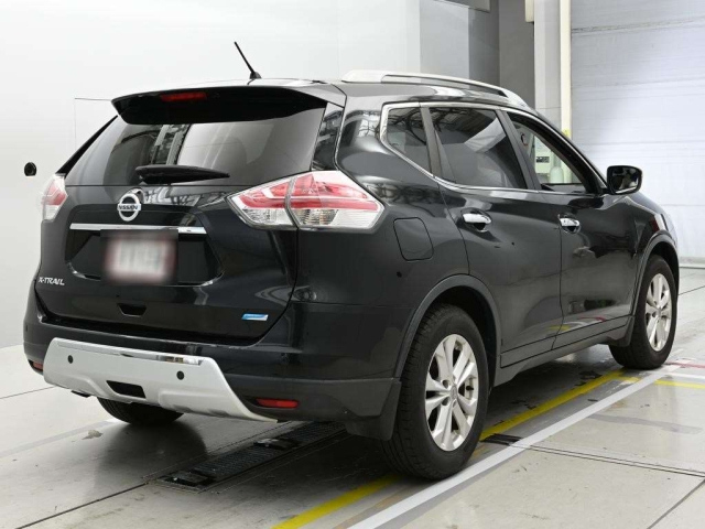 NT32-508960 - NISSAN X-TRAIL (Black - 2014)