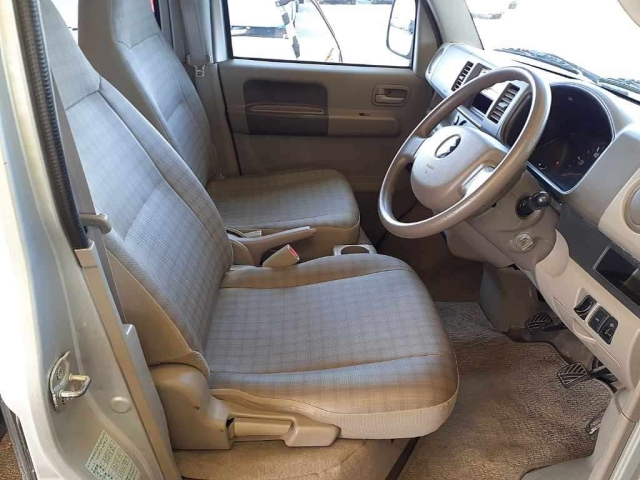 DA64V-502753 - SUZUKI EVERY VAN (Silver - 2011)