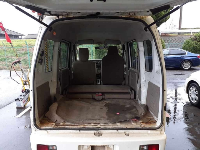 DA64V-821607 - SUZUKI EVERY VAN (White - 2014)