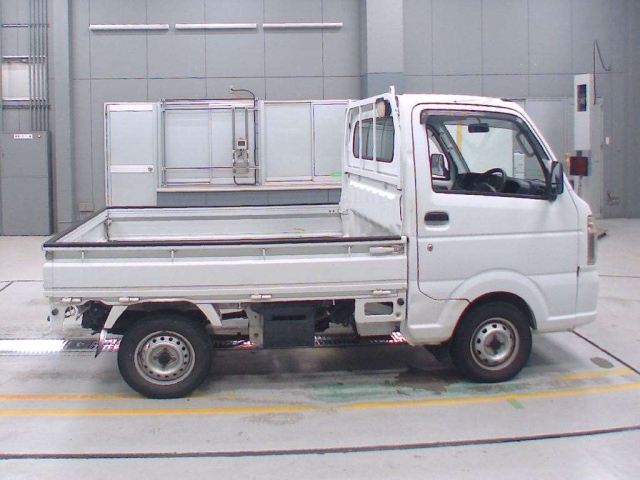 DA16T-140002 - SUZUKI CARRY TRUCK (White - 2014)