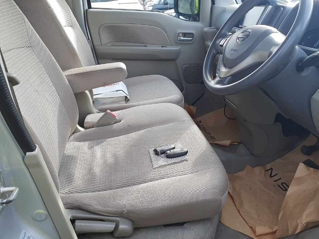 DR17W-100183 - NISSAN CLIPPER RIO (Silver - 2015)