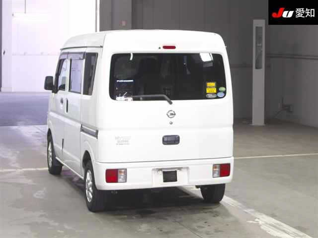 DR17V-283831 - NISSAN NV100 (White - 2018)
