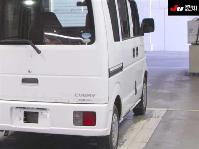 DA64V-206852 - SUZUKI EVERY VAN (White - 2007)