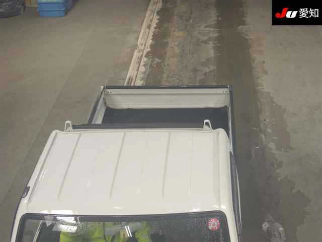 DA63T-192853 - SUZUKI CARRY TRUCK (White - 2003)