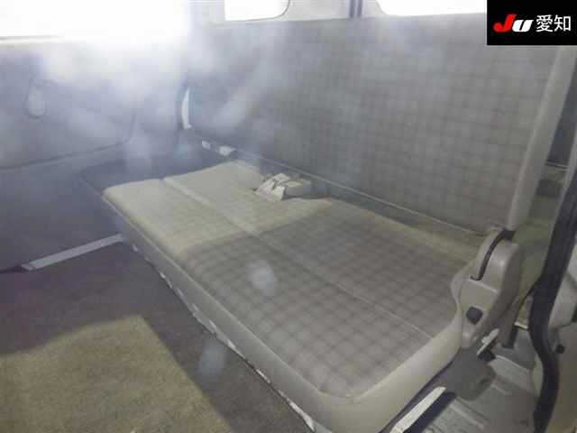 DA64V-768543 - SUZUKI EVERY VAN (White - 2004)