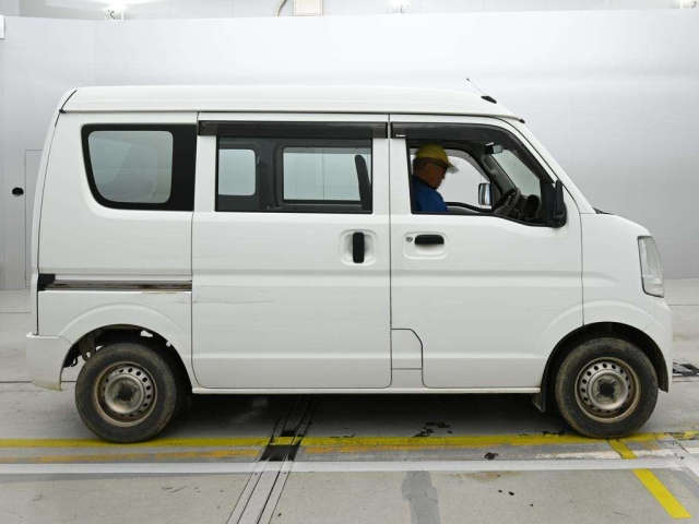 DA17V-118430 - SUZUKI EVERY VAN (White - 2015)