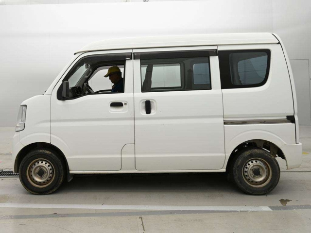DA17V-118430 - SUZUKI EVERY VAN (White - 2015)