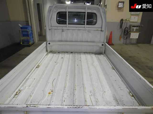 DA63T-420466 - SUZUKI CARRY TRUCK (White - 2006)