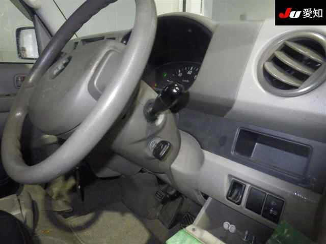 DA64V-822601 - SUZUKI EVERY VAN (Black - 2013)