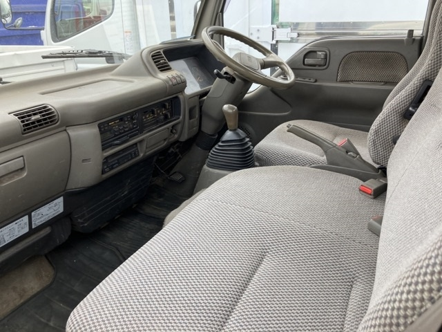 NHR69E-7402716 - ISUZU ELF TRUCK (White - 1993)