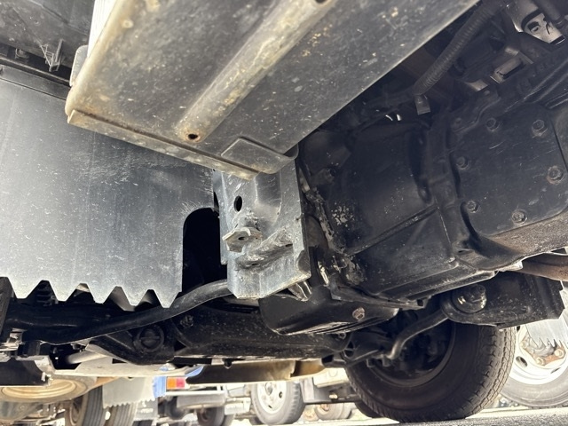 NHR69E-7402716 - ISUZU ELF TRUCK (White - 1993)