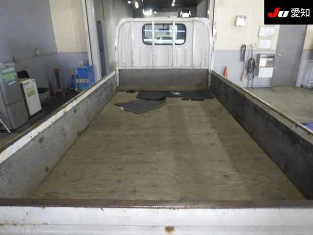 NHS85A-7005164 - ISUZU ELF TRUCK (White - 2012)